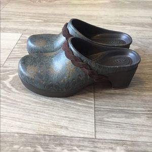 Crocs Sarah Graphic Floral Dual Comfort Mule Sz 5